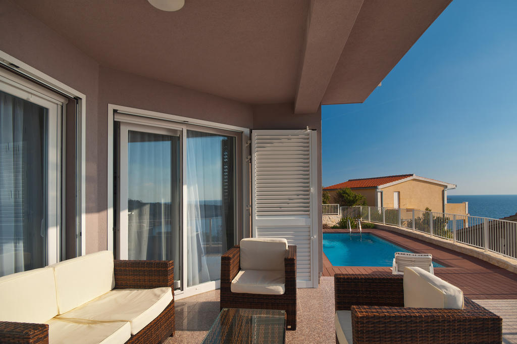 Apartmani Gavran Sevid Exterior photo