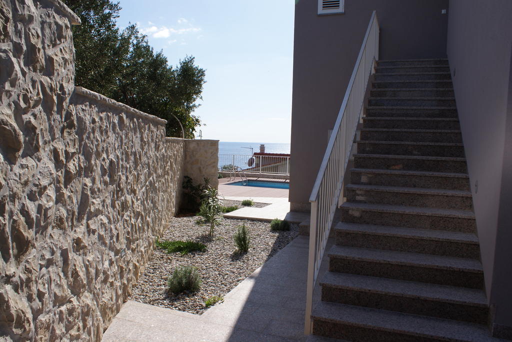 Apartmani Gavran Sevid Exterior photo